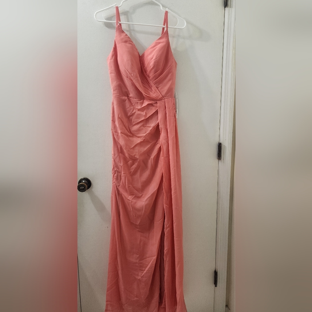 Wear Your‎ Love Elegant Coral Evening Gown, Size 4.